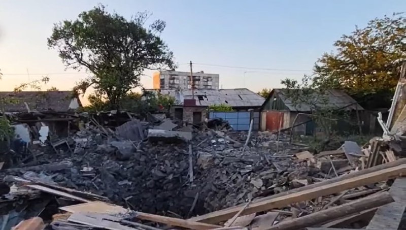 The Russians shelled the town of Dobropillia in Donetsk region. As a result of the strike, two civilians were killed and three more were injured. Among the wounded are two children, 4 and 7 years old