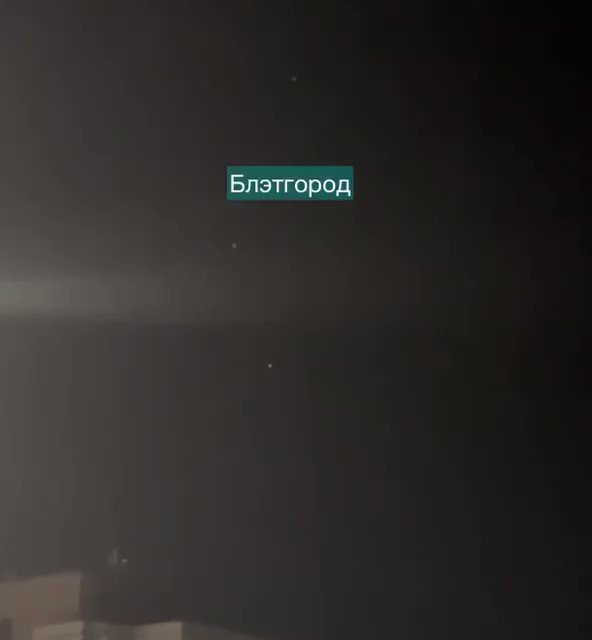 Video of 2 Russian Iskander missile failing shortly after launch from Bilhorod