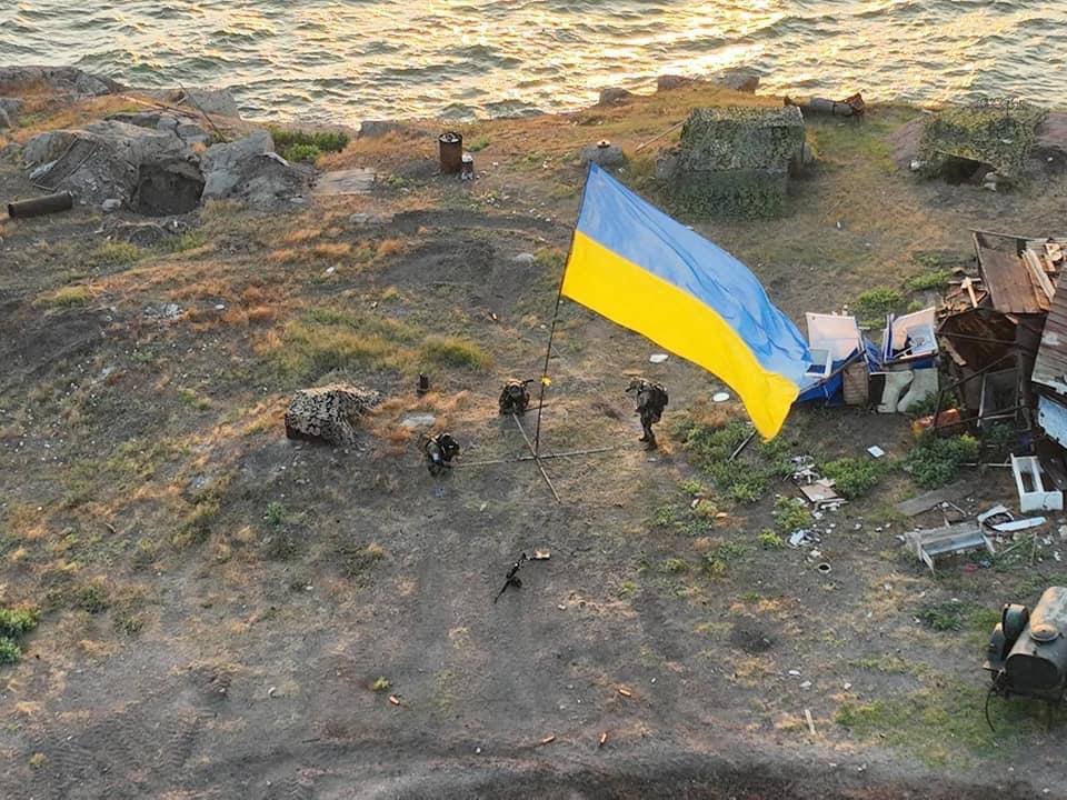 Ukrainian flag returned to Zmiinyi (Snake) Island
