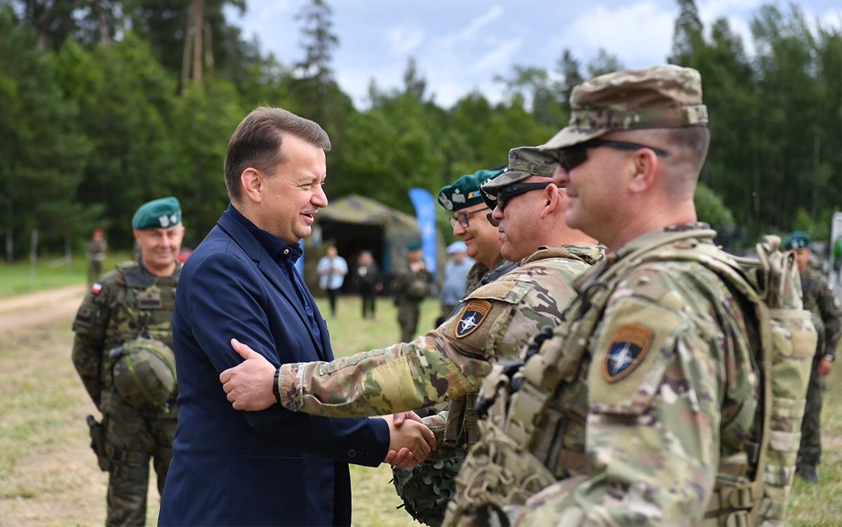 Presidents of Poland and Lithuania @andrzejduda @GitanasNauseda along with their defense ministers started visit on the SuwalkiGap, a 100-kilometer stretch of Polish-Lithuanian borderland, squeezed between the Russian Kaliningrad and Belarus