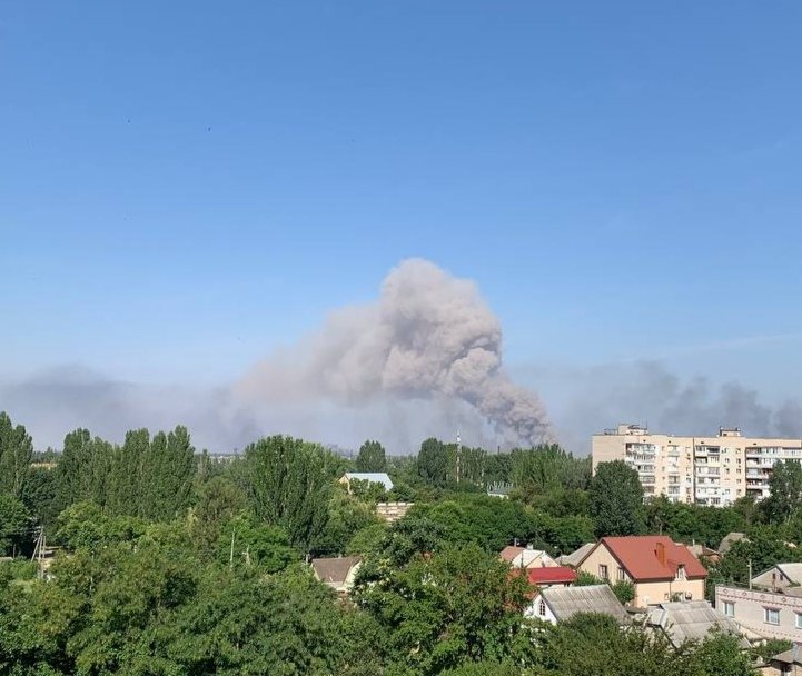 Explosion and fire in Kherson