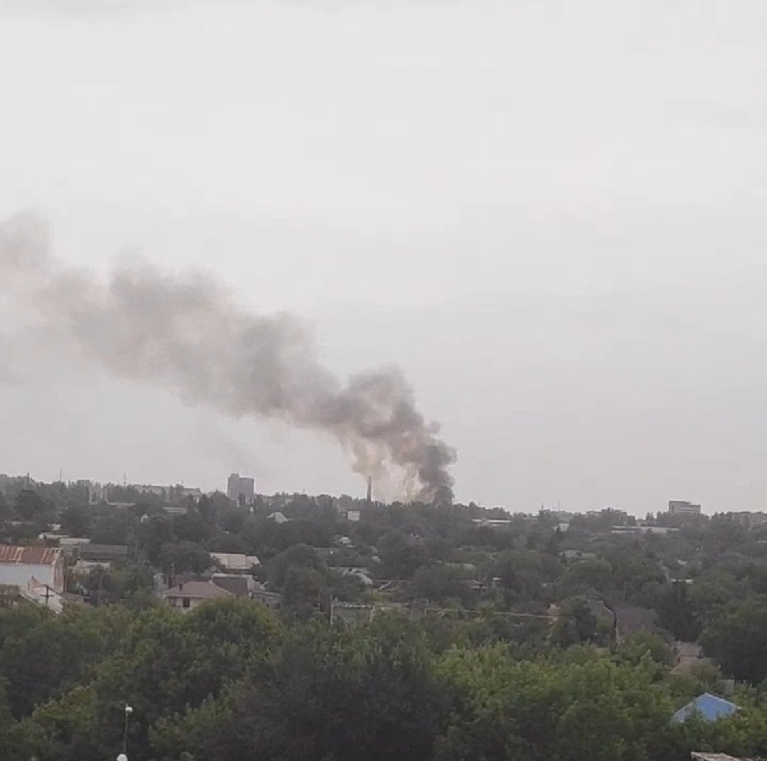 Smoke visible at Putilovka after shelling