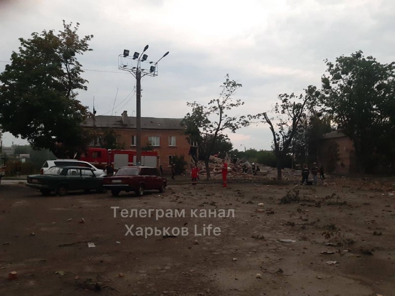 3 people killed, 3 wounded, a school and a store destroyed as result of Russian missile strike in Chuhuiv