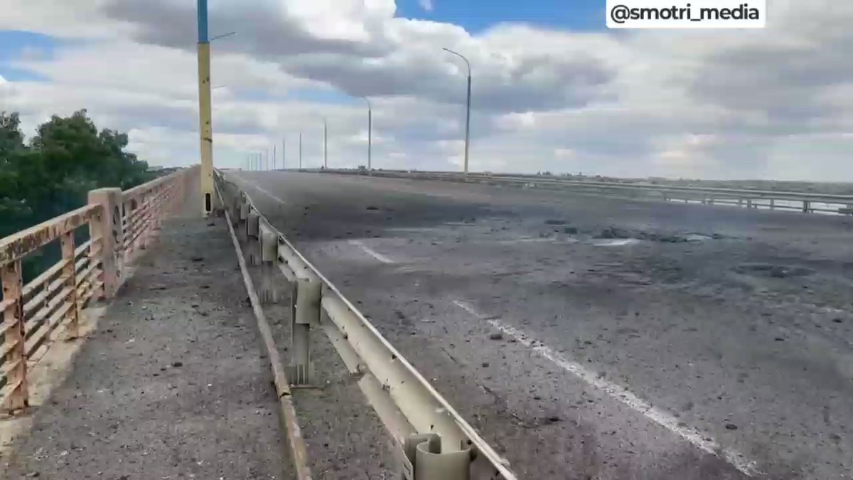Damage caused to Antonivsky bridge over Dnipro near Kherson as result of missile strike