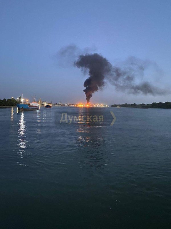 Man dead as result of explosion and fire of 3 fuel tanker trucks at Reni port in Odesa region