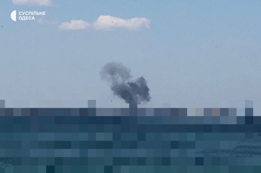 Reports of explosions in Odesa, fire at port. Reportedly 2 missiles hit