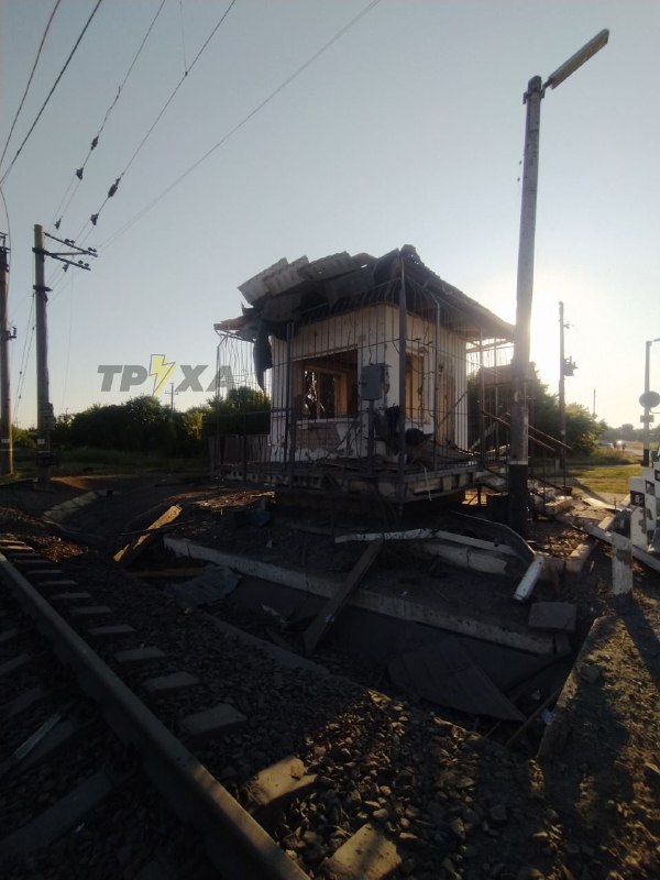 Railway destroyed in overnight explosions near Novobohdanivka of Melitopol district