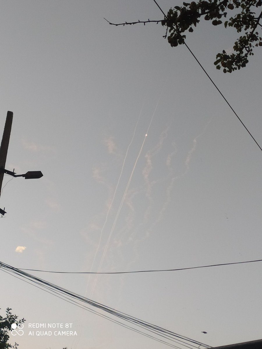 Kadiivka (occupied): trails of the missile launched towards Ukraine-controlled Kostyantynivka