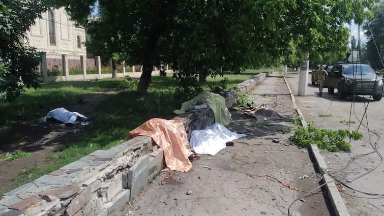 8 killed, several wounded including children as result of Russian shelling of Toretsk