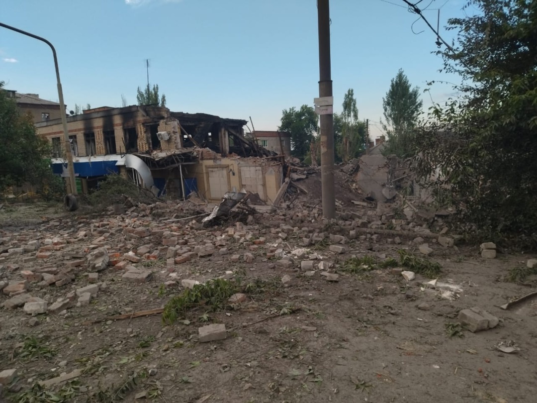 Russian troops shelled Toretsk again, hit local grocery store