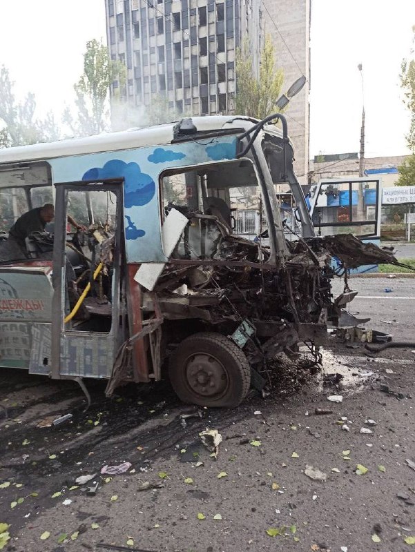 3 people killed, 5 wounded as result of shelling of the bus in occupied Donetsk
