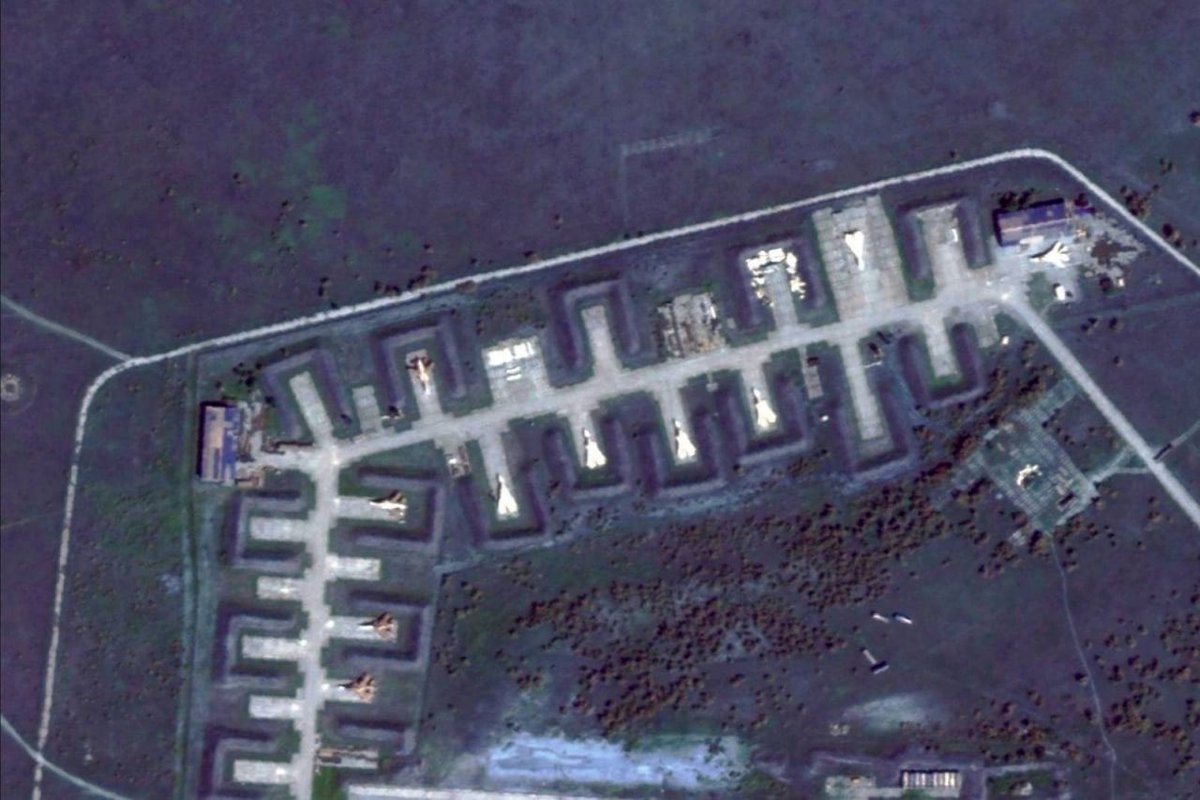 Satellite images of destroyed Russian aircraft at Novofedorivka airbase
