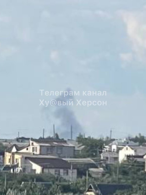 Explosions in Chornobaivka near Kherson