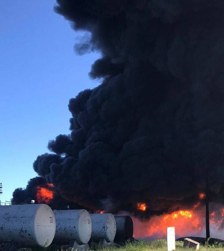Big fire in Kryvyi Rih after Russian missile strike at oil depot