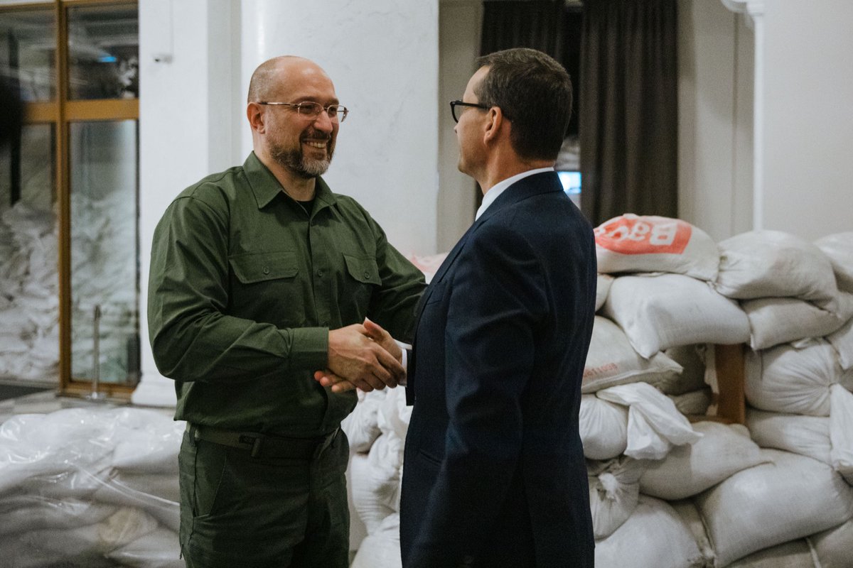 Poland Prime Minister @MorawieckiM met with Prime Minister of Ukraine @Denys_Shmyhal in Kyiv. The main topic of the talks was security in Ukraine and Central and Eastern Europe