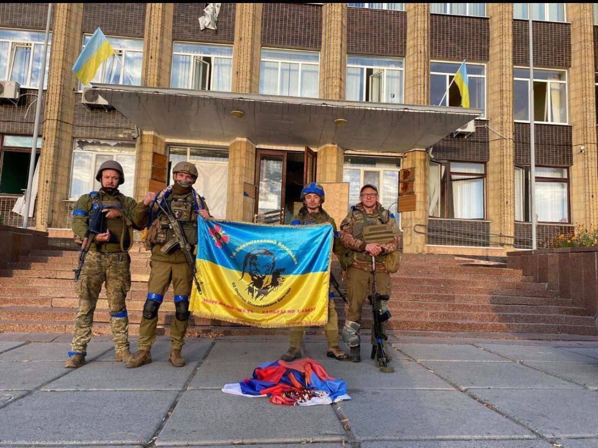 Ukrainian troops are now visually confirmed in the centre of Kupiansk