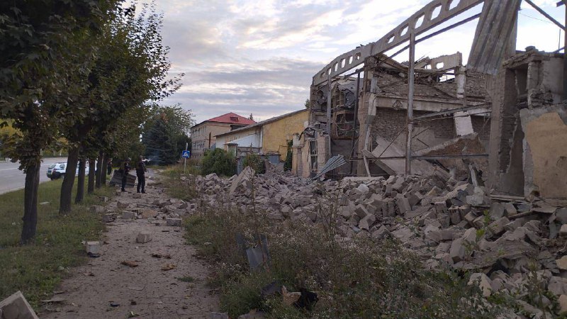 Russian army shelled Avdiivka  with artillery, Ocheretyne with Uragan MLRS with cluster ammunition this morning