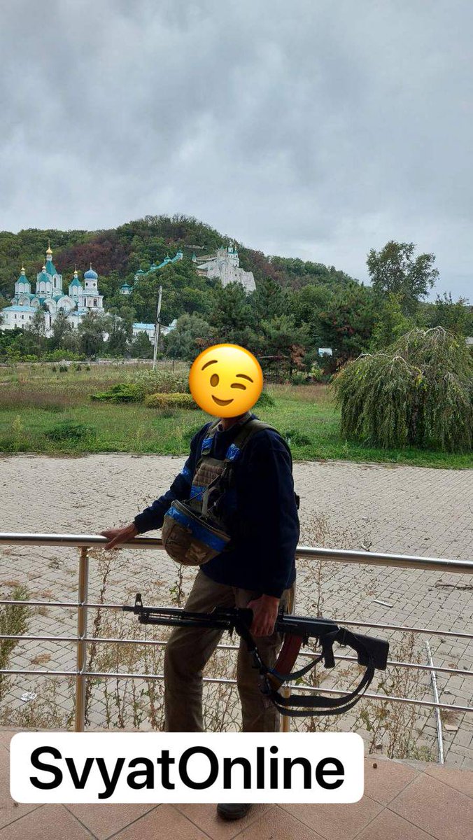 Ukrainian troops in Svyatohirsk, Donetsk Oblast. You can see the Cave Monastery in the background