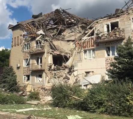 Hotel Kolos, used by Russian military, was destroyed in a missile strike in Oleshky, Kherson region