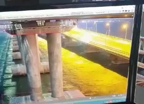Russian Telegram channels are sharing this video which is allegedly CCTV footage of the explosion