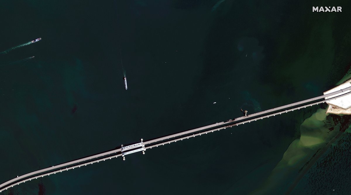 Maxar: In Crimea, today's imagery shows repairs in progress on both the rail line of the Crimea Bridge as well as on damaged sections of the road/vehicle bridge span