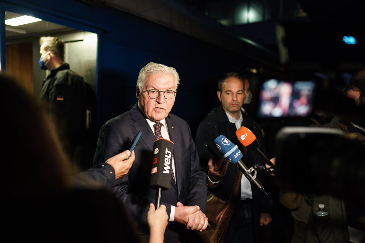 Our solidarity is unbroken and it will stay that way. Federal President Steinmeier has arrived in Ukraine