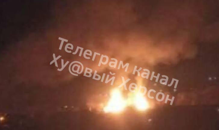 Big fire in the area of hydropower plant in Nova Kakhovka