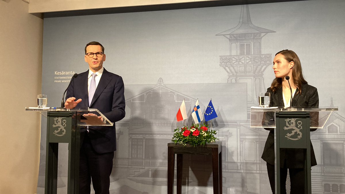 Helsinki: Finland's PM @MarinSanna says Russia's actions in Ukraine will not go unpunished Polish PM @MorawieckiM -we must hit Russia harder than it might expect Also points to NATO enlargement we -as the V4 format -we will be asking Viktor Orban for the quick ratification