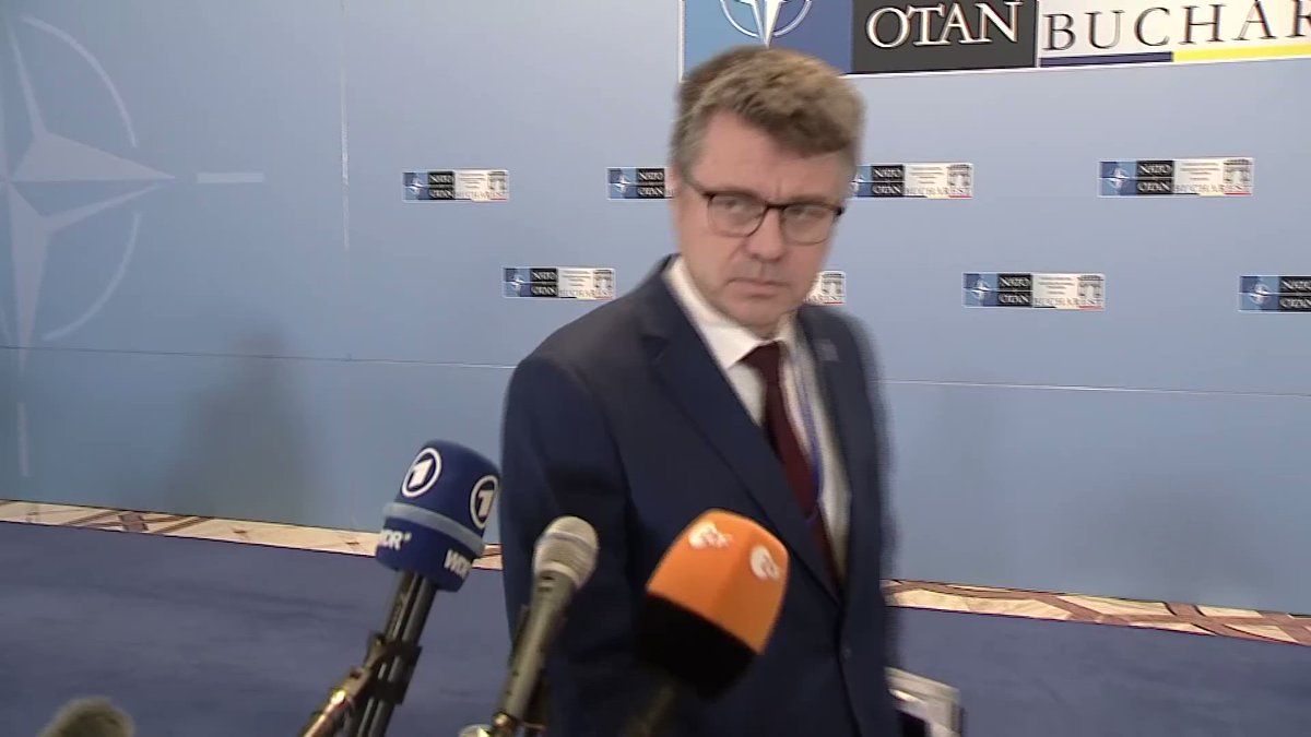 Estonian minister of foreign affairs before today's NATO meeting in Bucharest: „The precondition of the new European security architecture is Ukraine's membership in NATO