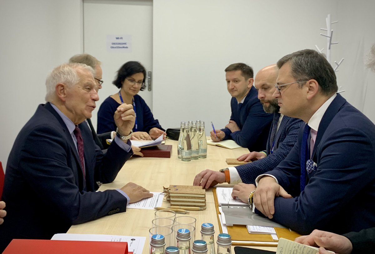 Dmytro Kuleba:In Łódź, @JosepBorrellF and I agreed: total war against Ukraine means total support for Ukraine. I thanked the EU for its continued defense assistance and stressed that next EU sanctions should include those hitting Russia's missile production industry: it must be put to a halt