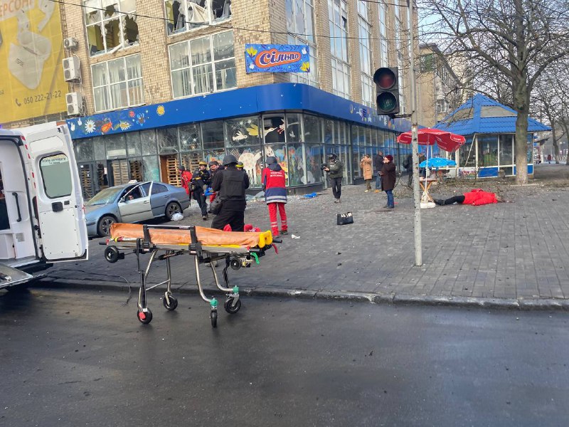At least 5 people killed, 20 wounded as result of Russian shelling at central market in Kherson