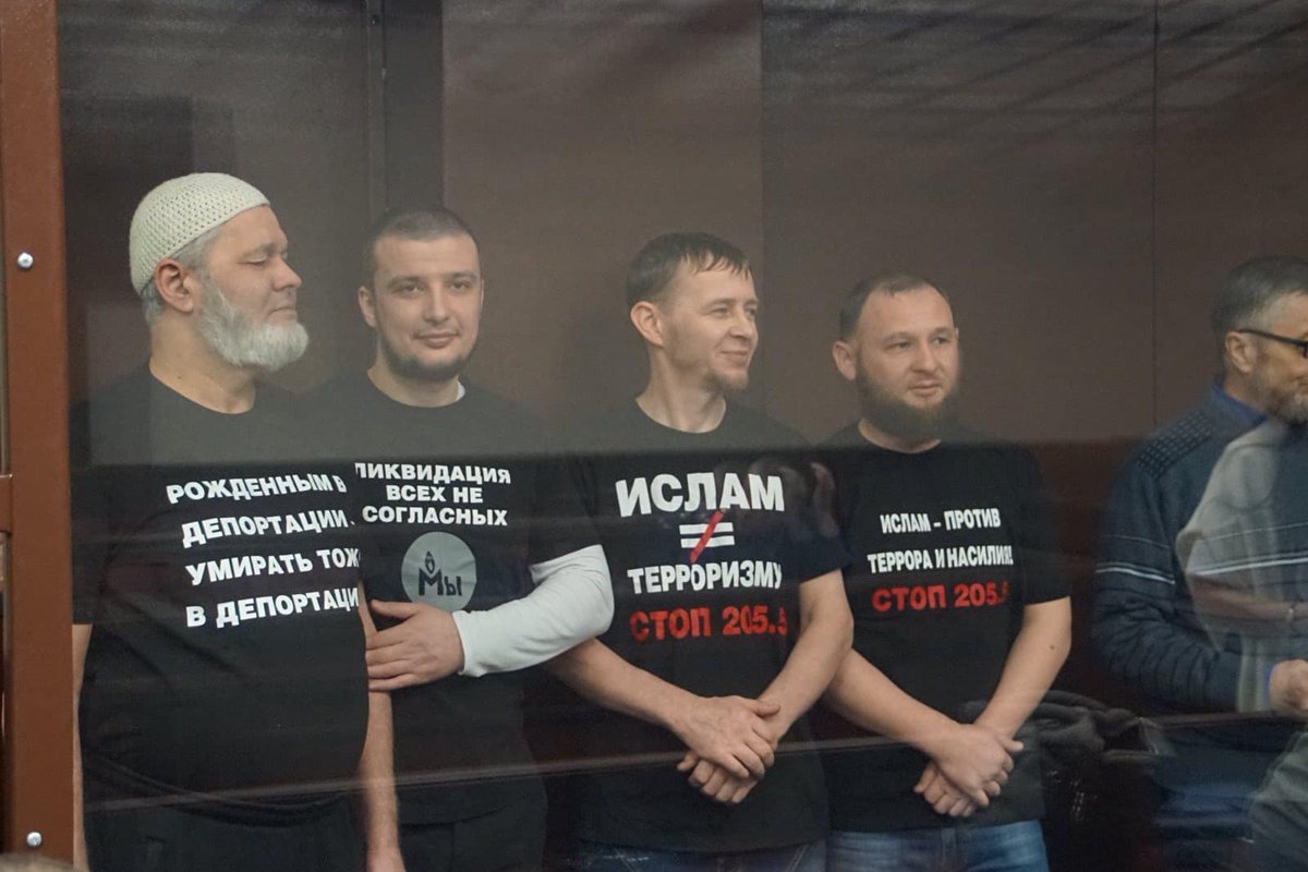 Rusya Federasyonu siyasi tutuklular Gaziyev, Gafarov, Kerimov, Murtaza ve Osmanov'u 13'er yıl hapis cezasına çarptırdı.