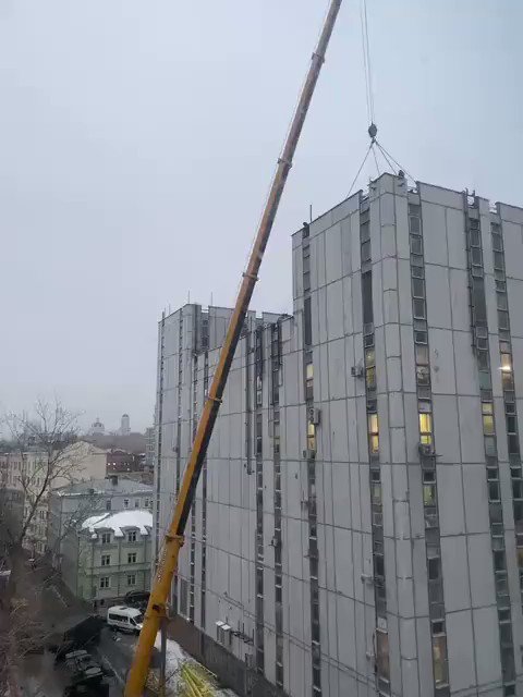 Russian army deployed air defense Pantsyr on the tops of several buildings in Moscow