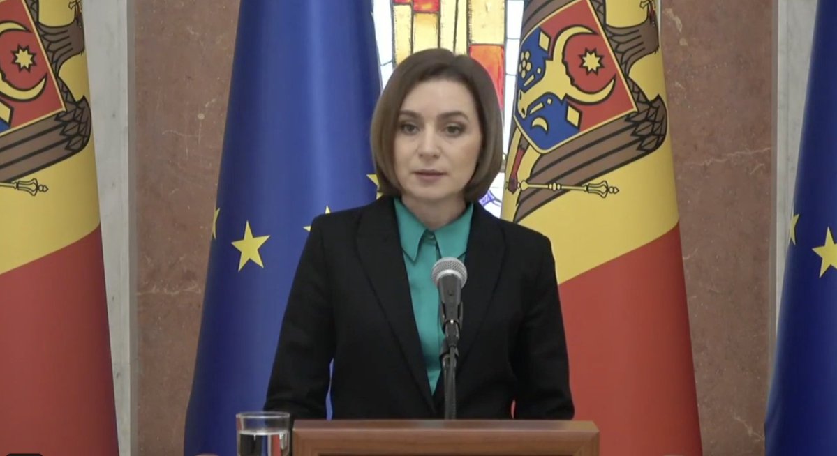 Maia Sandu confirms Zelensky's claims on Russia's destabilisation plans for Moldova. The new FSB strategy, she has just said in a press briefing, is for individuals to break into state institutions and take hostages