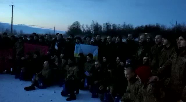 100 Ukrainian servicemen and 1 civilian were freed from captivity as result of new prisoners swap with Russia