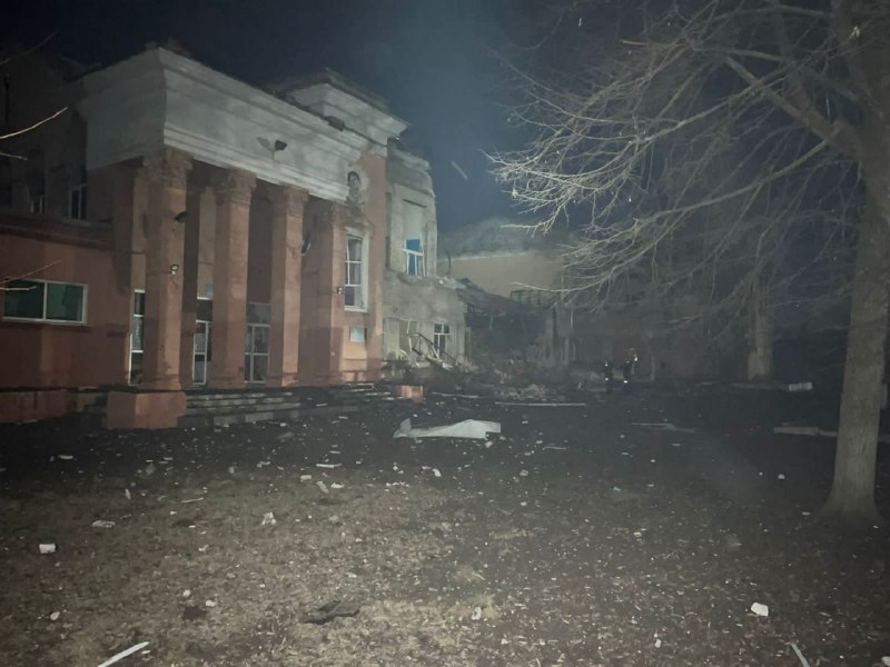 Russian army conducted a missile strike against Kramatorsk overnight, destroying a school