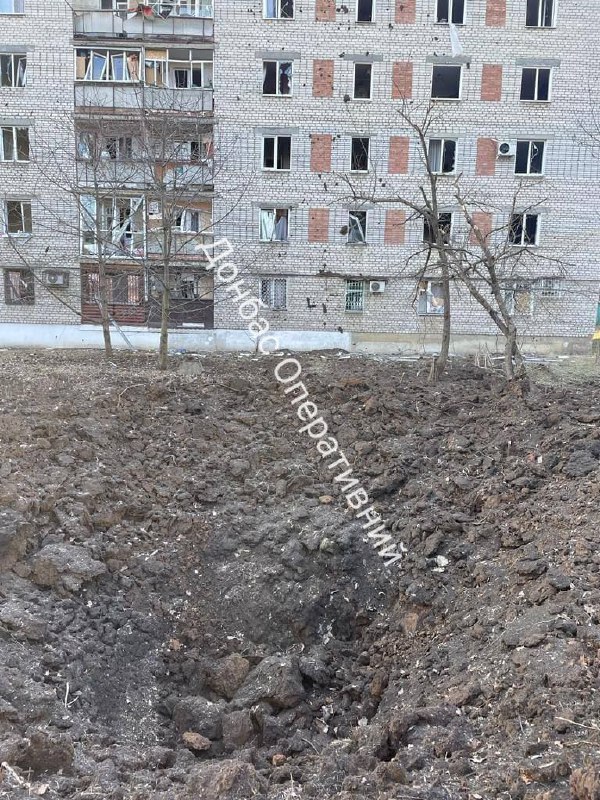 Damage in Kurakhove after shelling overnight