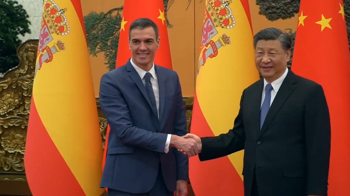 PM of Spain Pedro Sanchez: I thank President Xi Jinping for his welcome on this historic trip. This visit boosts our bilateral relations and strengthens cooperation on various global challenges. We have also had a candid exchange on Russia's aggression against Ukraine.