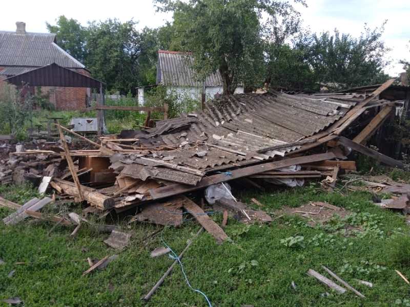 Helicopters and artillery shelled Odnorobivka railway station today