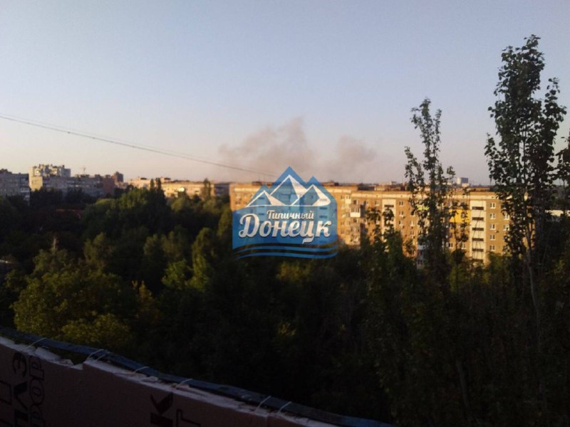 Explosions and fire in Donetsk