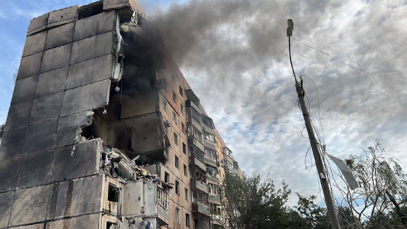 9-storey residential house was partially destroyed as result of Russian missile strike in Kryvyi Rih