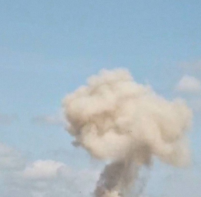 Russian aviation dropped guided bombs at Kherson outskirts