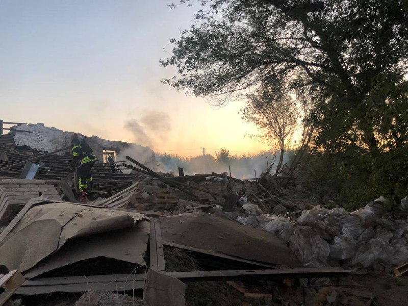 Russian Shahed drones destroyed abandoned grain warehouses in Pisky-Radkivsky village of Izyum district of Kharkiv region