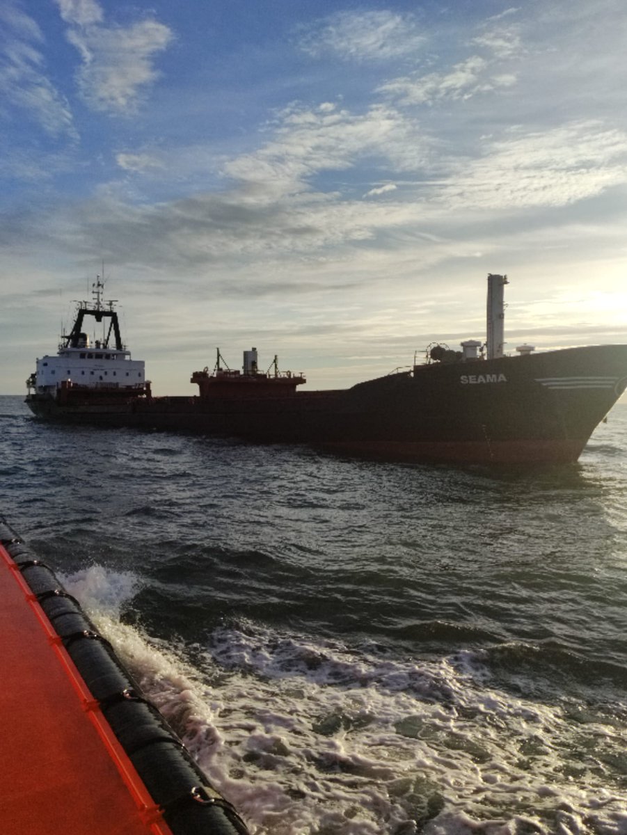 An explosion took place this morning on board a Togo-flagged ship, in the Sulina area of the Danube Delta. The ship was damaged, Romanian rescuers took over 12 crew members. It seems that the ship hit a sea mine