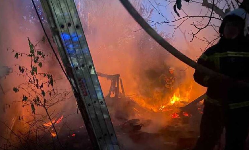 Lviv bölgesinin Drohobych bölgesindeki sanayi tesislerine 3 füze saldırısı