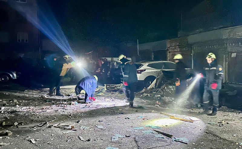 2 людини загинули, 4 поранені внаслідок ракетних ударів РФ із С-300 по житловому району Запоріжжя