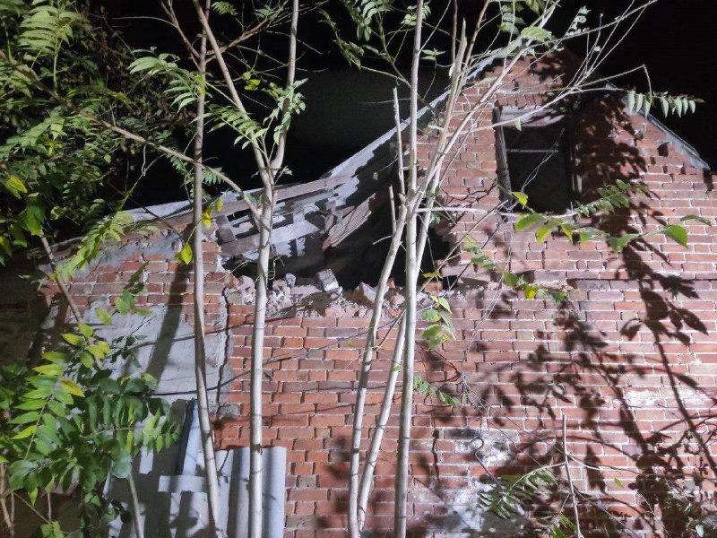 Rus topçusu Nikopol'u gece boyunca 4 kez bombaladı
