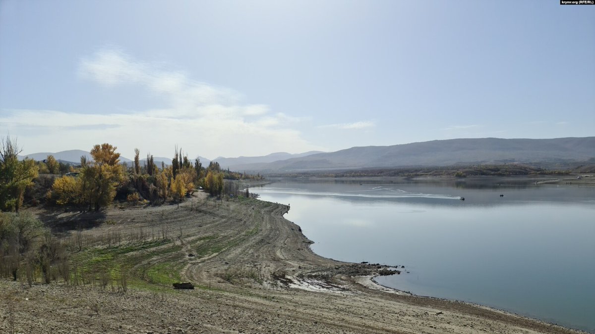 Low water levels in Taihan and Bilohirske water reservoirs in Crimea due to dry weather