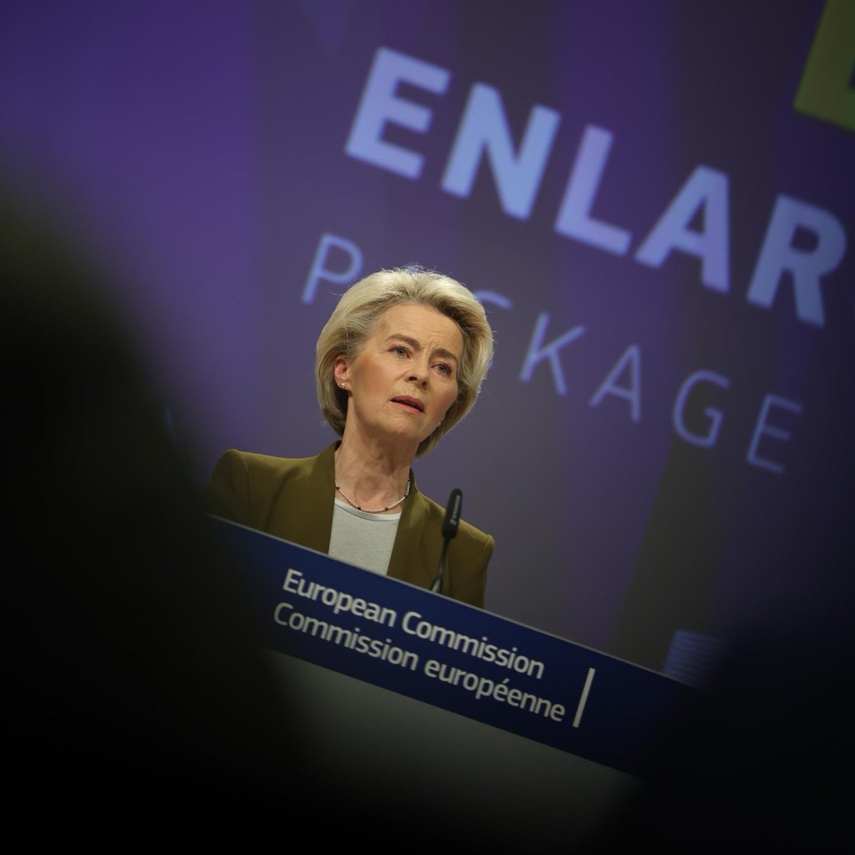 Ursula von der Leyen: Ukrainians are deeply reforming their country and preparing for accession,neven as they are fighting an existential war. Today the Commission recommends that the Council opens accession negotiations with Ukraine