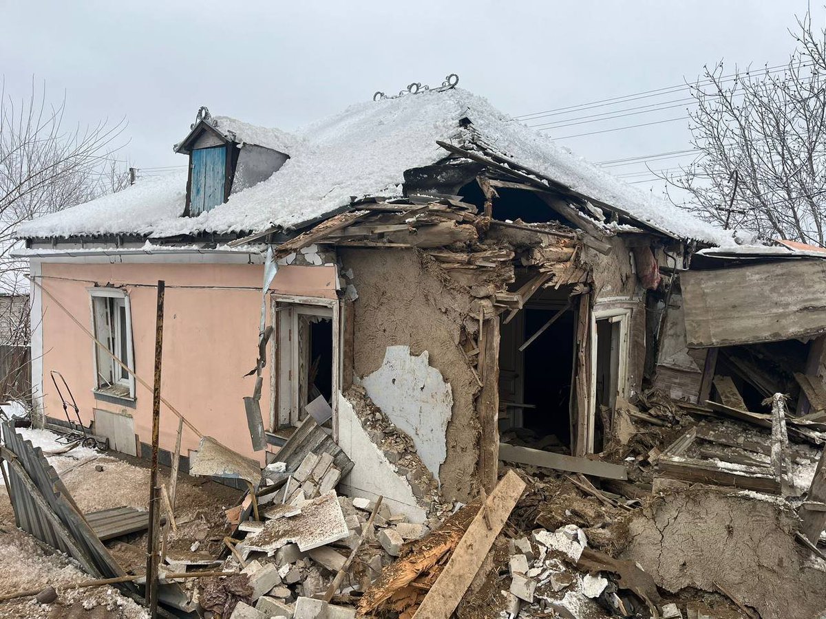 Un bombardeo ruso en Kupiansk deja una persona muerta y otra herida